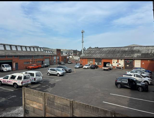 8,000M² MINI FACTORY FOR SALE IN ISIPINGO RAIL